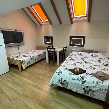 Bulevar Apartment *